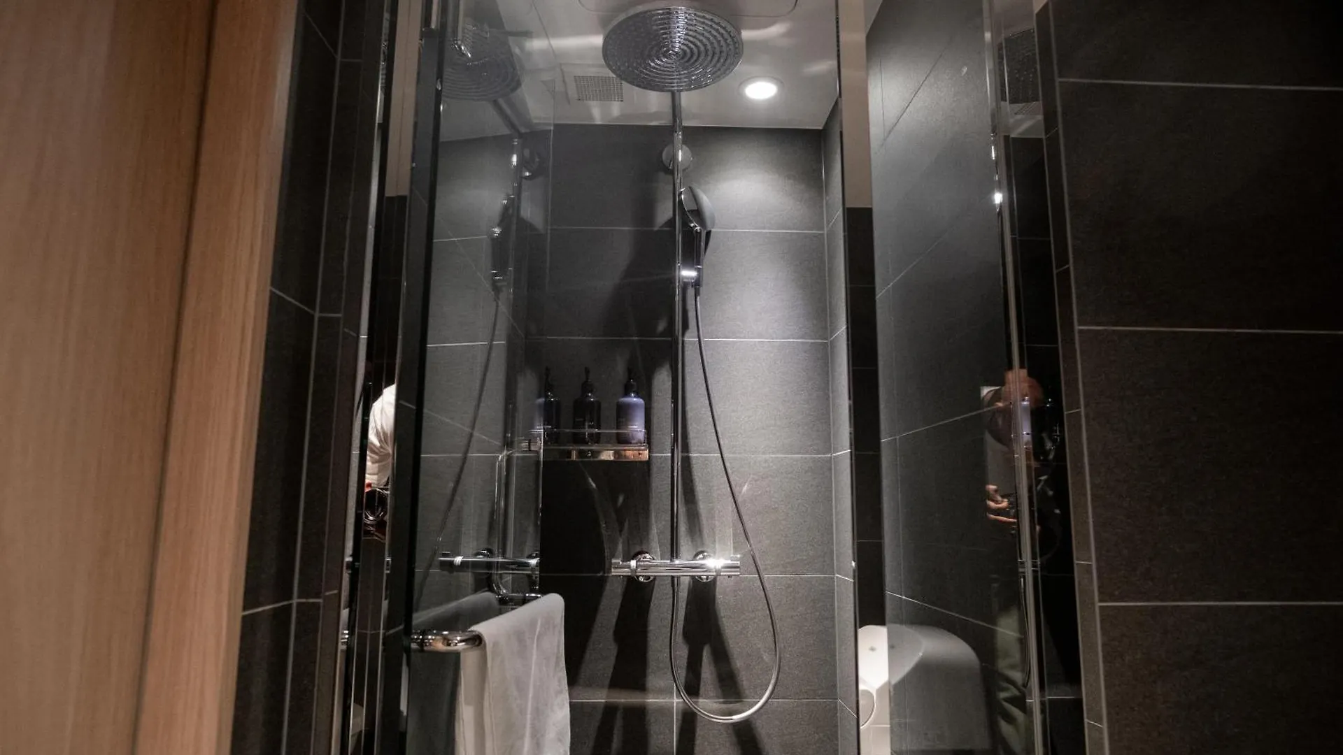 Kabin Taka Kyoto Hotel